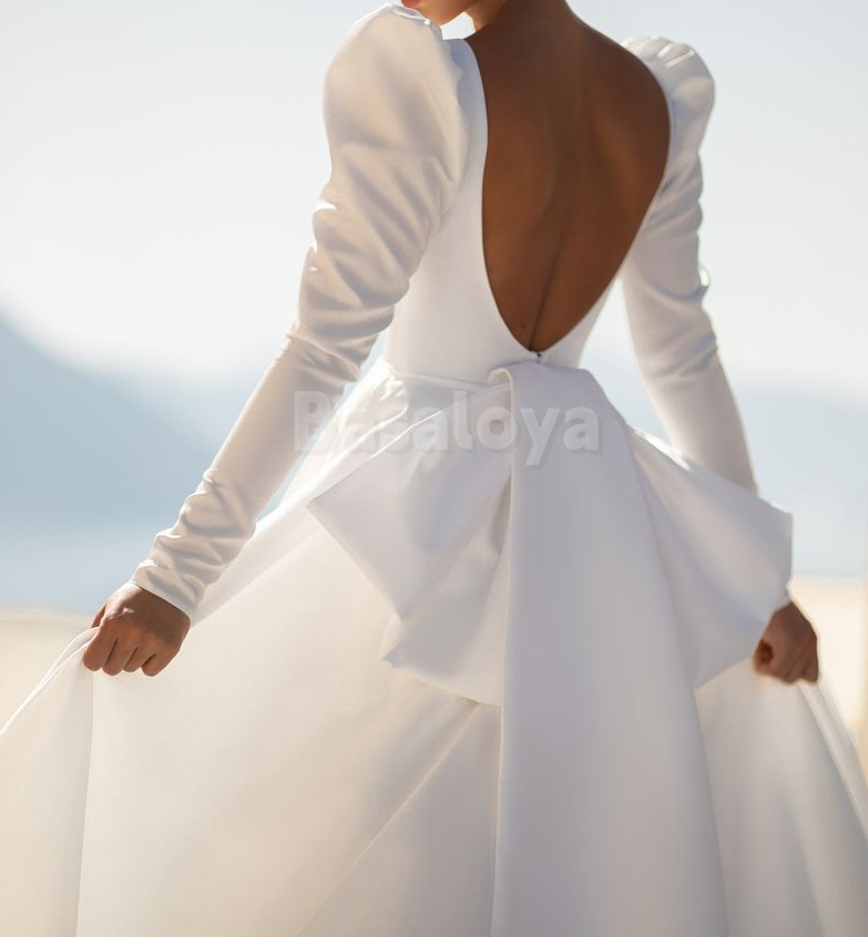 WD0027 Elegant Long Sleeves Scoop Neck A-Line Wedding Dress with Bow Train