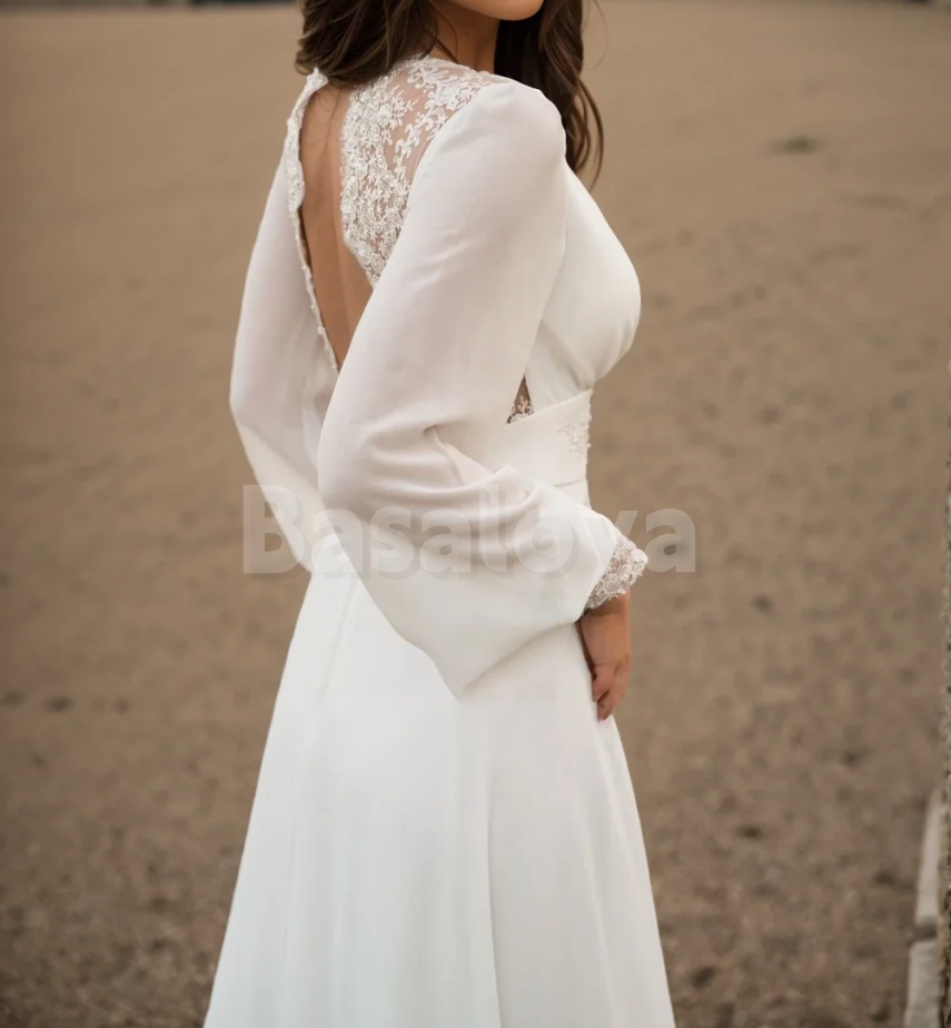 WD0066 Graceful Long Sleeves A-Line V-Neck Wedding Dress with Appliques