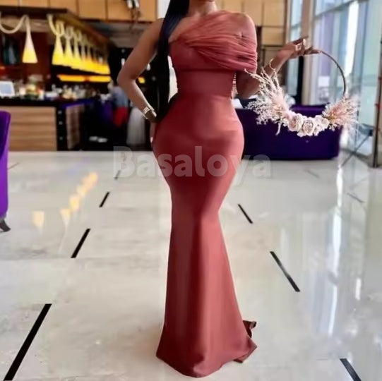 BM0011 Elegant Brown One Shoulder Mermaid Long Bridesmaid Dresses