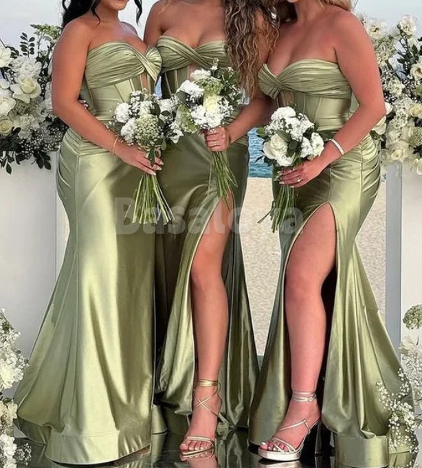 BM0003 Elegant Green Sweetheart Mermaid Bridesmaid Dress with Slit
