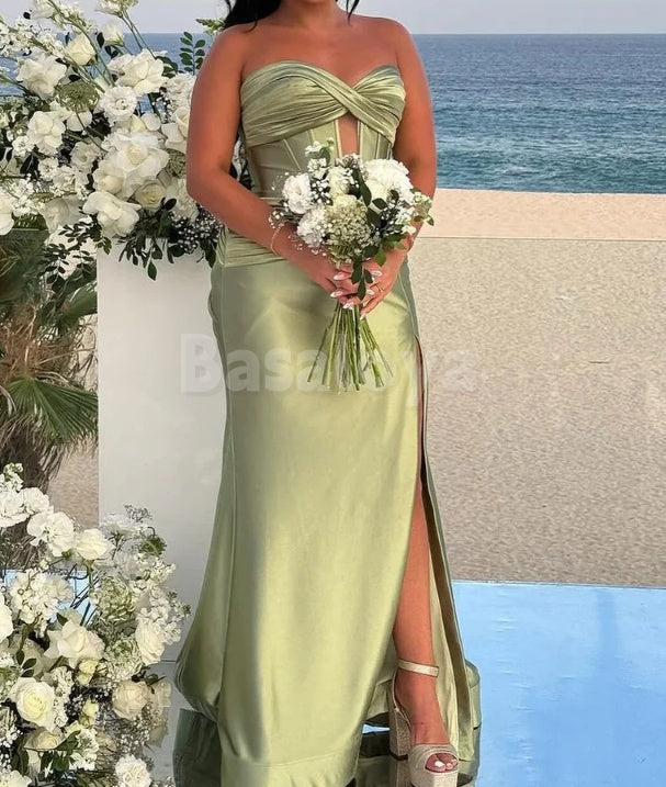 BM0003 Elegant Green Sweetheart Mermaid Bridesmaid Dress with Slit