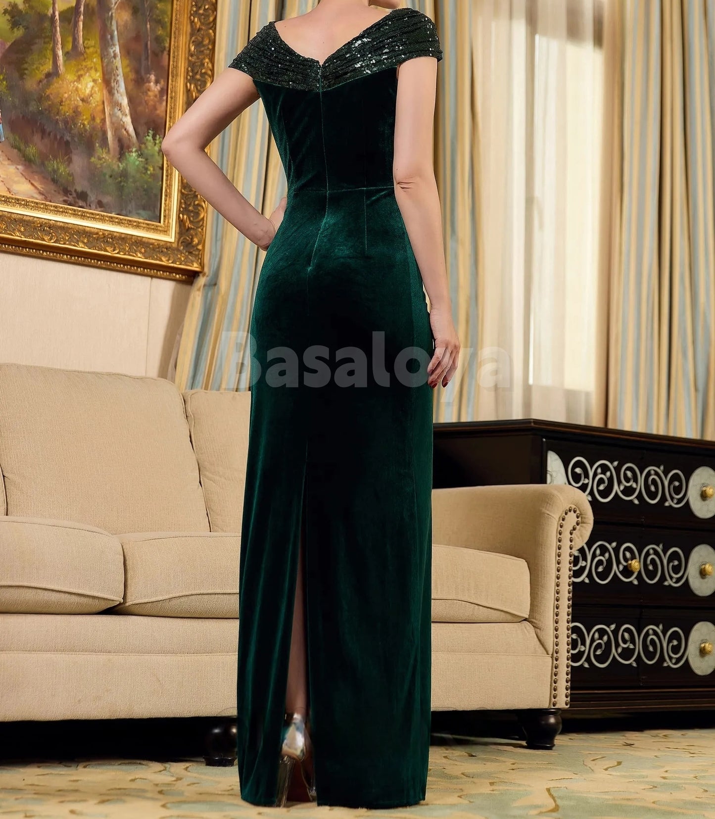 MG0017 Graceful Green Asymmetrical Neck Sheath Velvet Mother of Groom