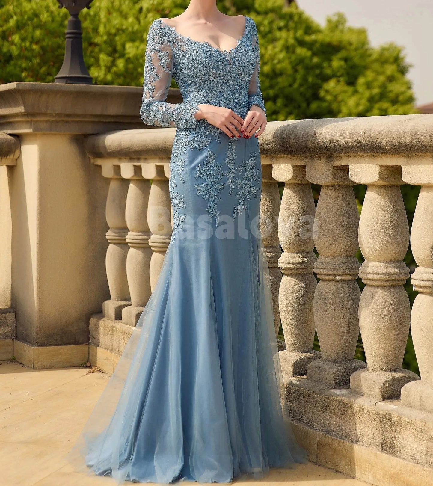 MG0019 Elegant Blue Long Sleeves V-Neck Mermaid Lace Applique Mother of Groom