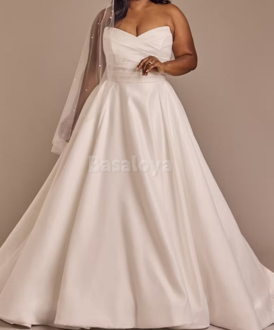 WD0003 Elegant Sweetheart A-Line Bridal Gown with Train Wedding Dress