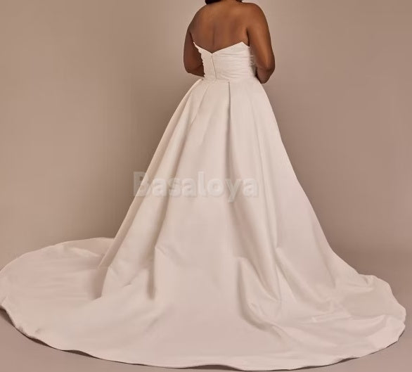 WD0003 Elegant Sweetheart A-Line Bridal Gown with Train Wedding Dress