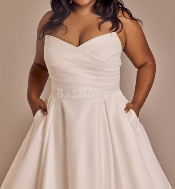 WD0003 Elegant Sweetheart A-Line Bridal Gown with Train Wedding Dress