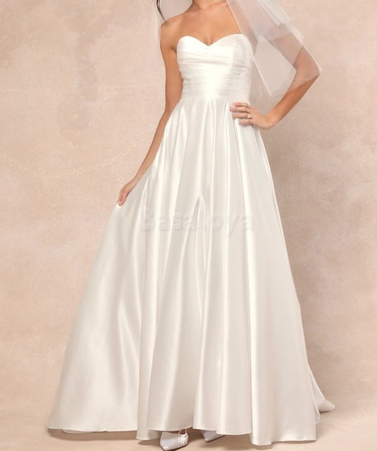 WD0018 Simple A-Line Sweetheart Ruched Beach Wedding Dress Boho Gown