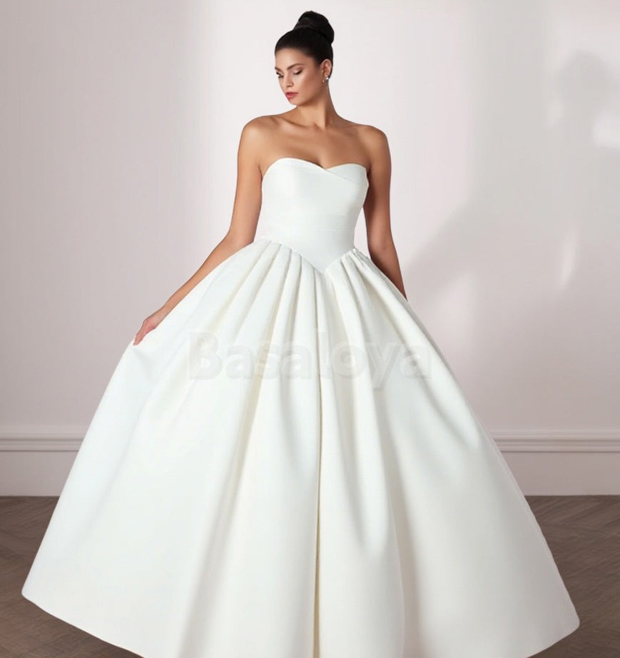 WD0087 Classic White Sweetheart A-Line Pleats Wedding Gown with Pockets
