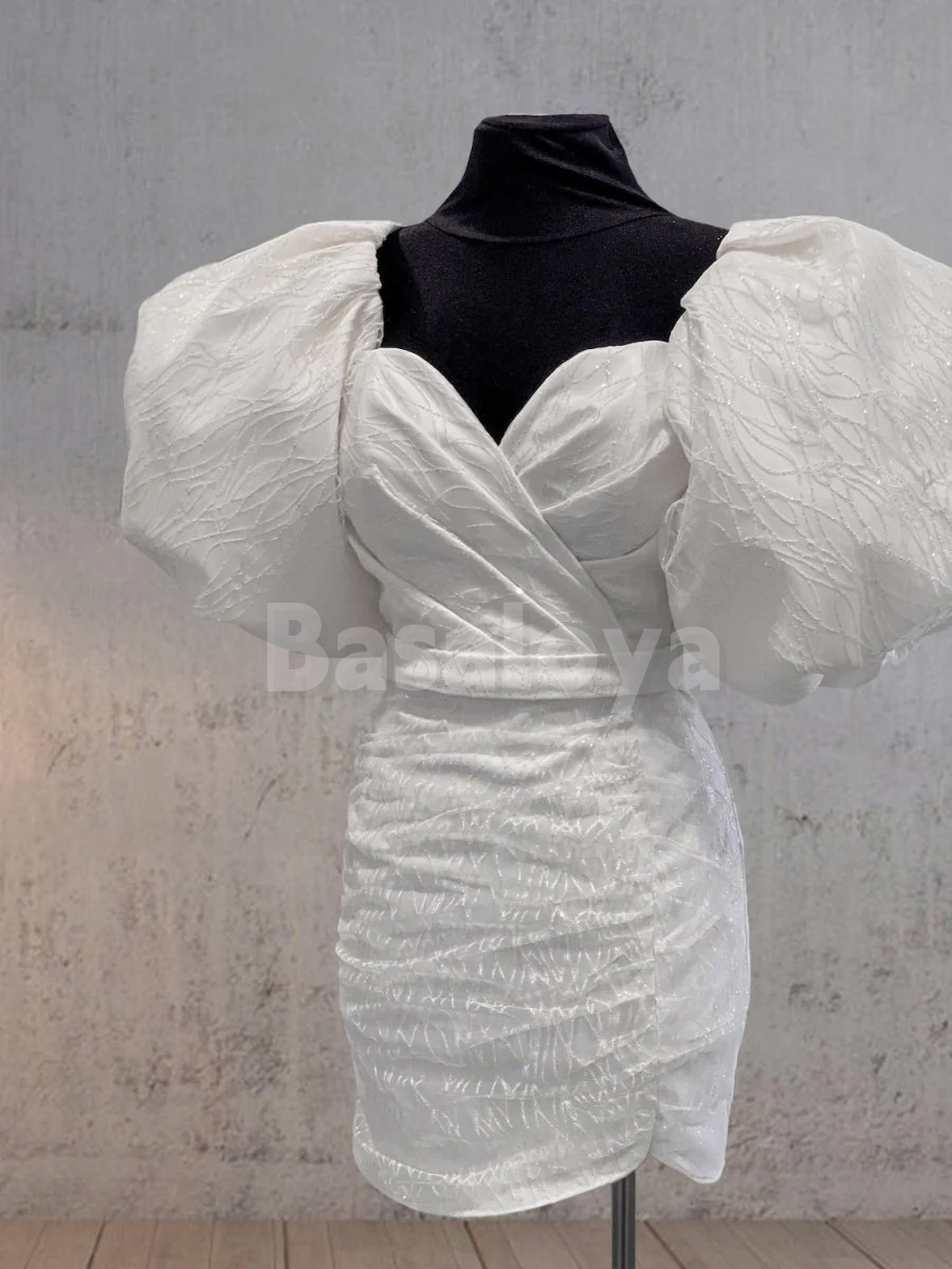 WD0060 Graceful White Puff Sleeves Sweetheart Bodycon Mini Wedding Dress