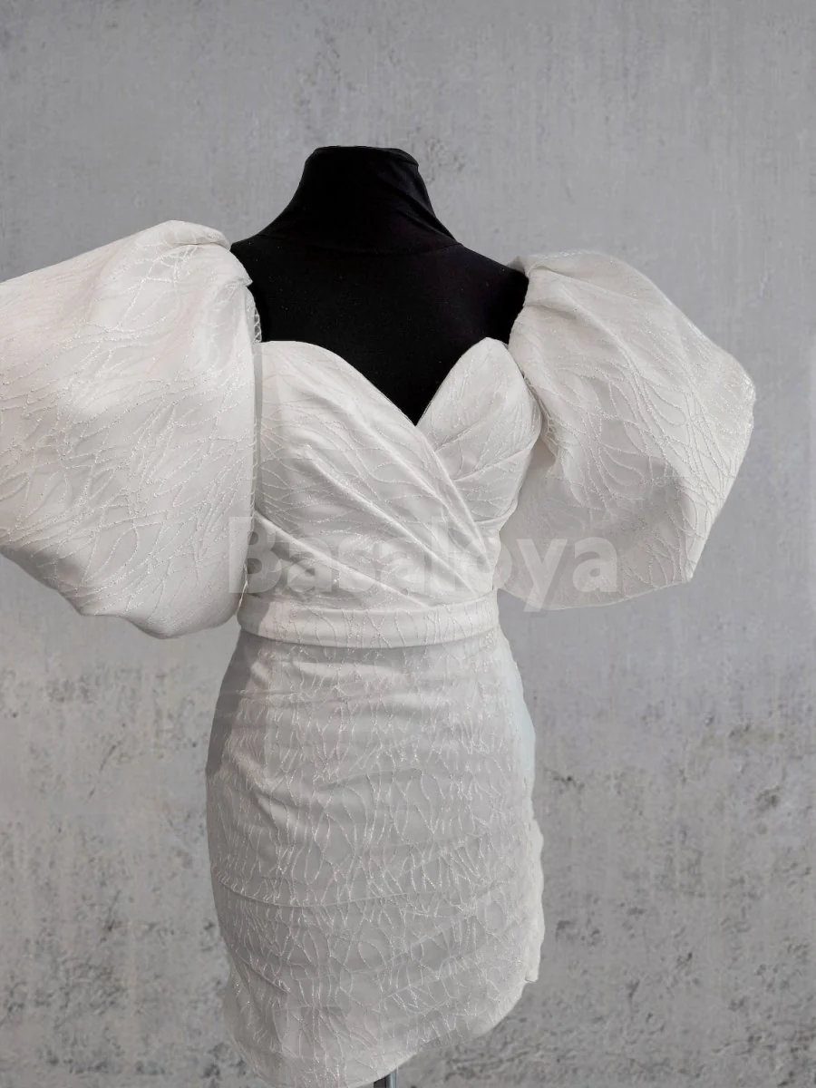 WD0060 Graceful White Puff Sleeves Sweetheart Bodycon Mini Wedding Dress