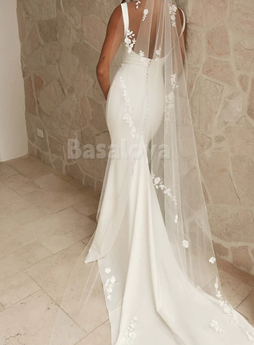 WD0021 Elegant Scoop Neck Mermaid Wedding Dress with Train Bridal Gown