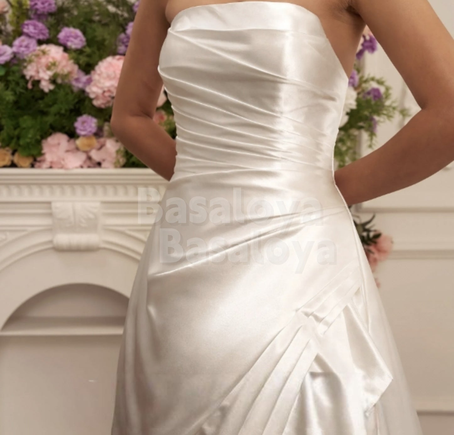 WD0034 Luxury Strapless A-Line Sweep Train Satin Wedding Dress with Pockets