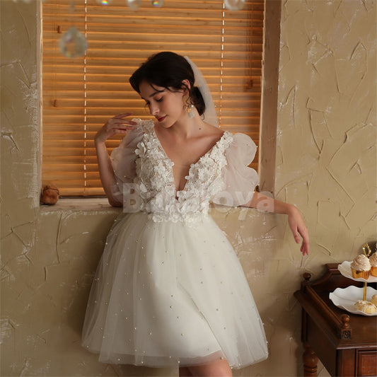 WD0042 Luxury 3D Floral V-Neck Puff Sleeves A-Line Pearls Mini Wedding Gowns
