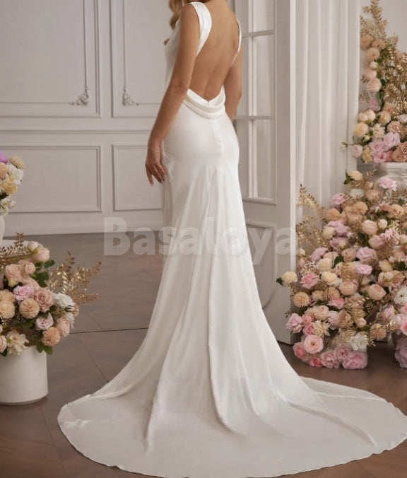 WD0036 Simple Scoop Neck Sheath Backless Wedding Dress with Train