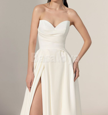 WD0024 Classic Sweetheart A-Line Side Slit Long Wedding Dress with Train