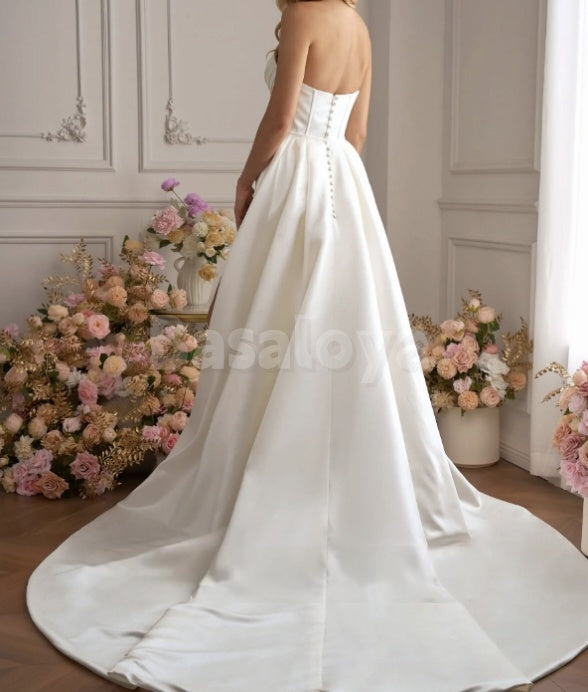 WD0037 Luxury Sweetheart Mermaid Wedding Dress with Overskirt Bridal Gown