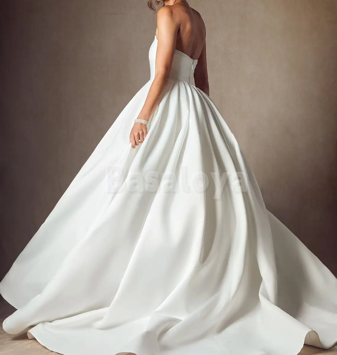 WD0087 Classic White Sweetheart A-Line Pleats Wedding Gown with Pockets