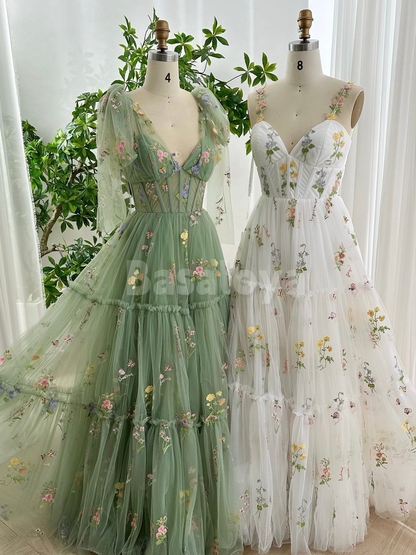 SP0335 Gorgeous Floral White V-Neck A-Line Pleats Prom Dress with Short Sleeves