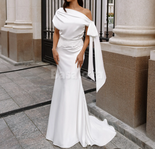 WD0142 Graceful White Asymmetrical Neck Mermaid Wedding Dress with Bow