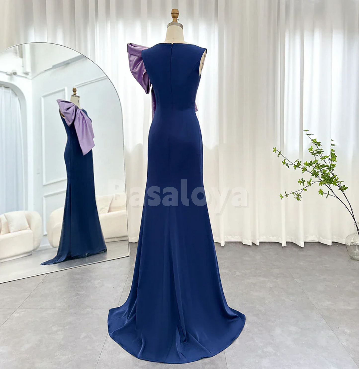 SP0290 Elegant Navy Blue Scoop Neck Sheath Prom Dress with Beaded Bow