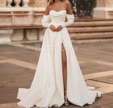 WD0022 Classic Long Sleeves Sweetheart A-line Pleats Wedding Dress with Slit