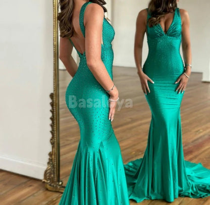 SP0078 Luxury White V-Neck Straps Mermaid Beaded Prom Dress with Train