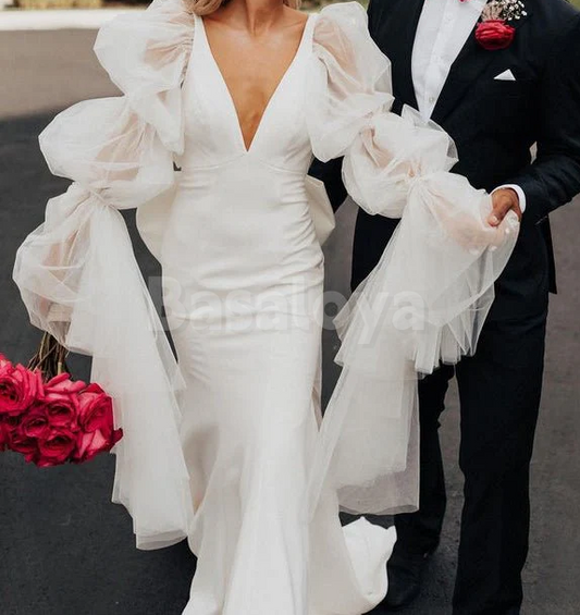 WD0076 Luxury White V-Neck Long Sleeves Bodycon Wedding Gown with Bow