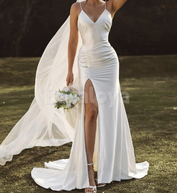 WD0038 Elegant V-Neck Mermaid Side Slit Satin Bridal Wedding Dress with Train