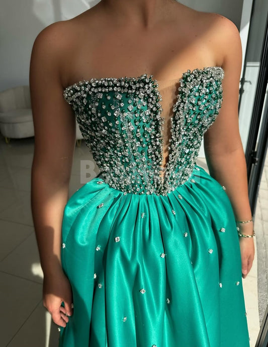 SP0340 Classic Green V-Neck A-Line Ball Gown Prom Dress with Crystal