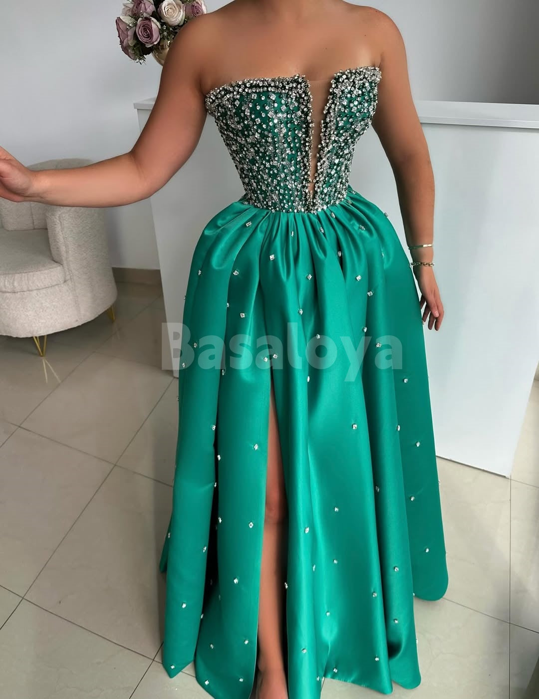 SP0340 Classic Green V-Neck A-Line Ball Gown Prom Dress with Crystal